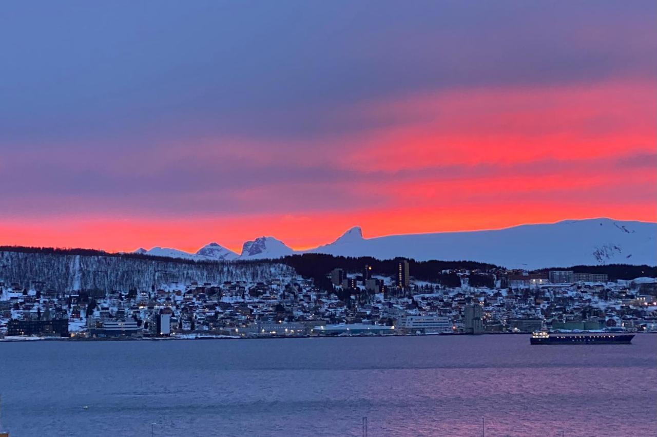 Apartamento Polar Arctic View - Free Parking! Tromsø Exterior foto